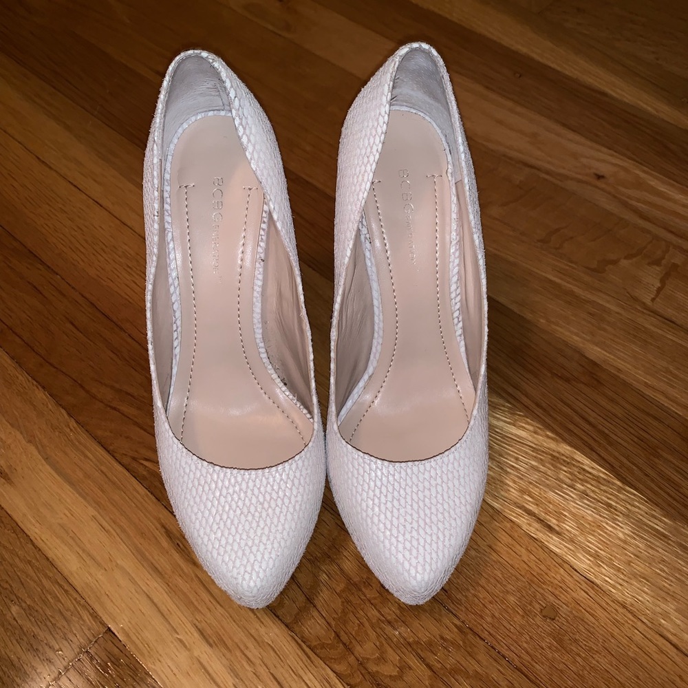White Pumps - image 2